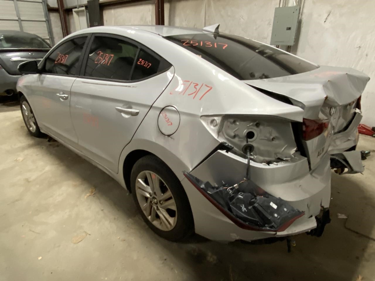 Vehicle/126774_12.jpg