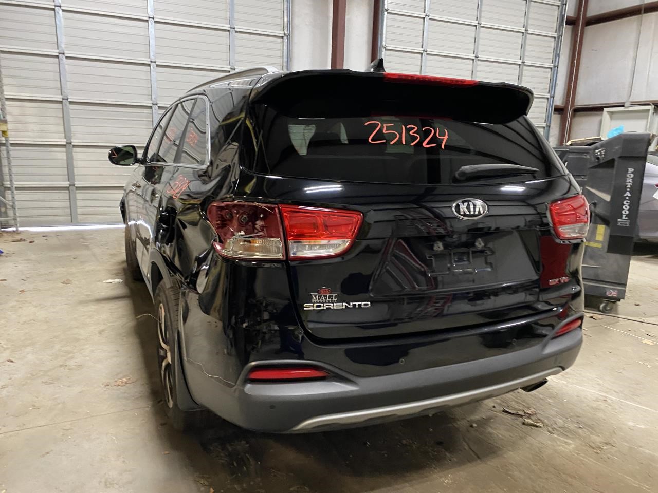 Vehicle/126860_02.jpg