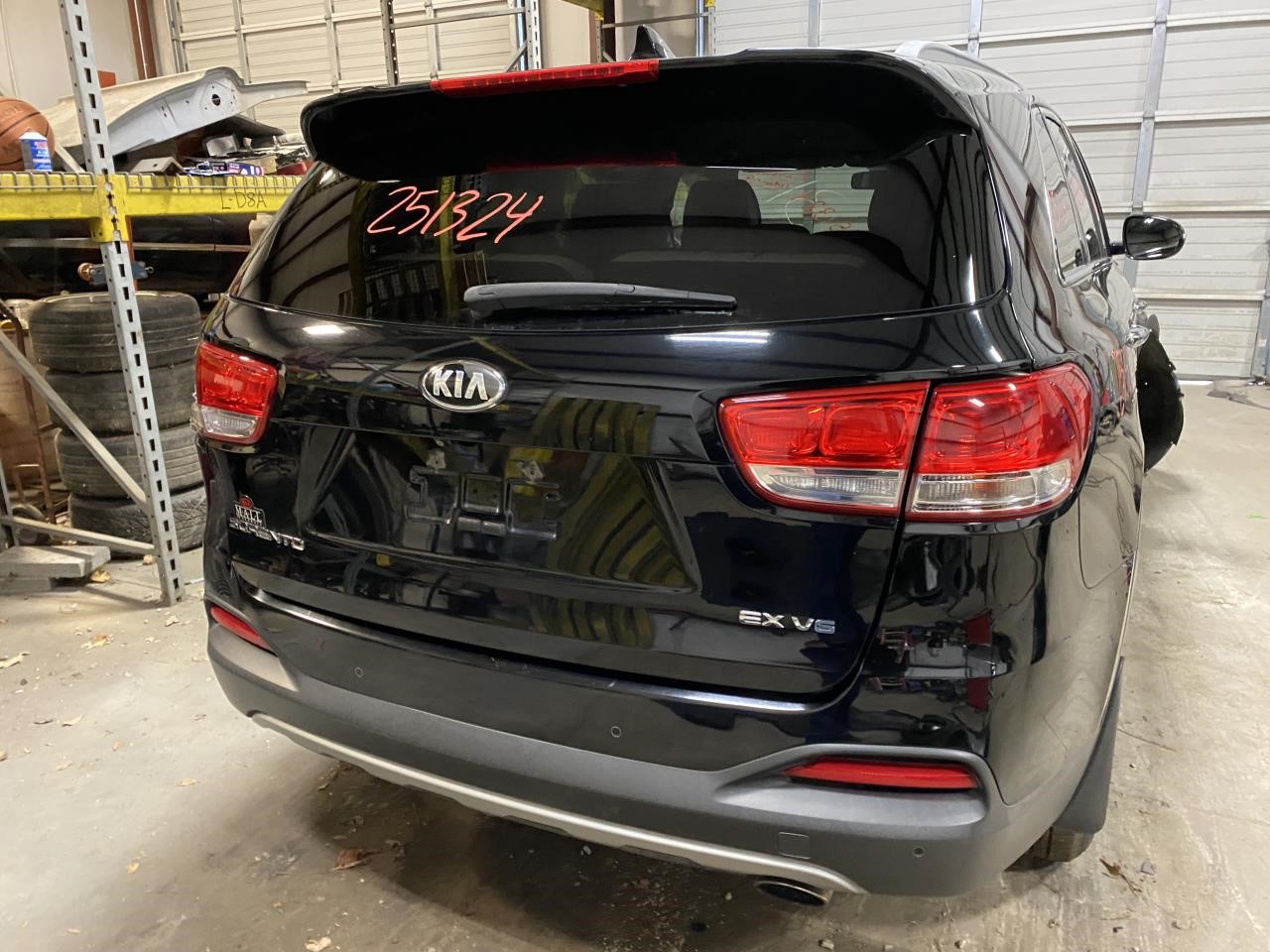 Vehicle/126860_03.jpg