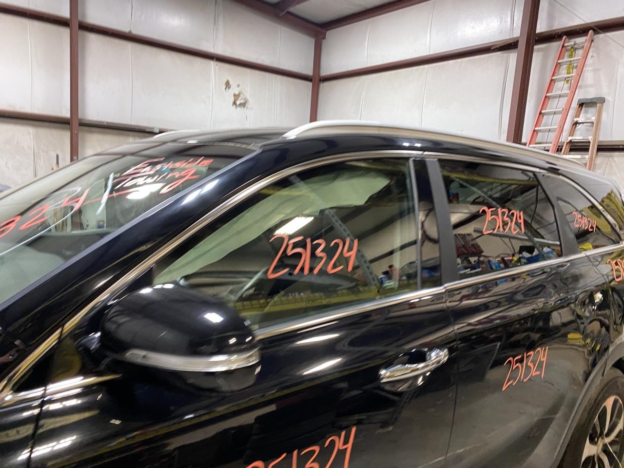 Vehicle/126860_10.jpg