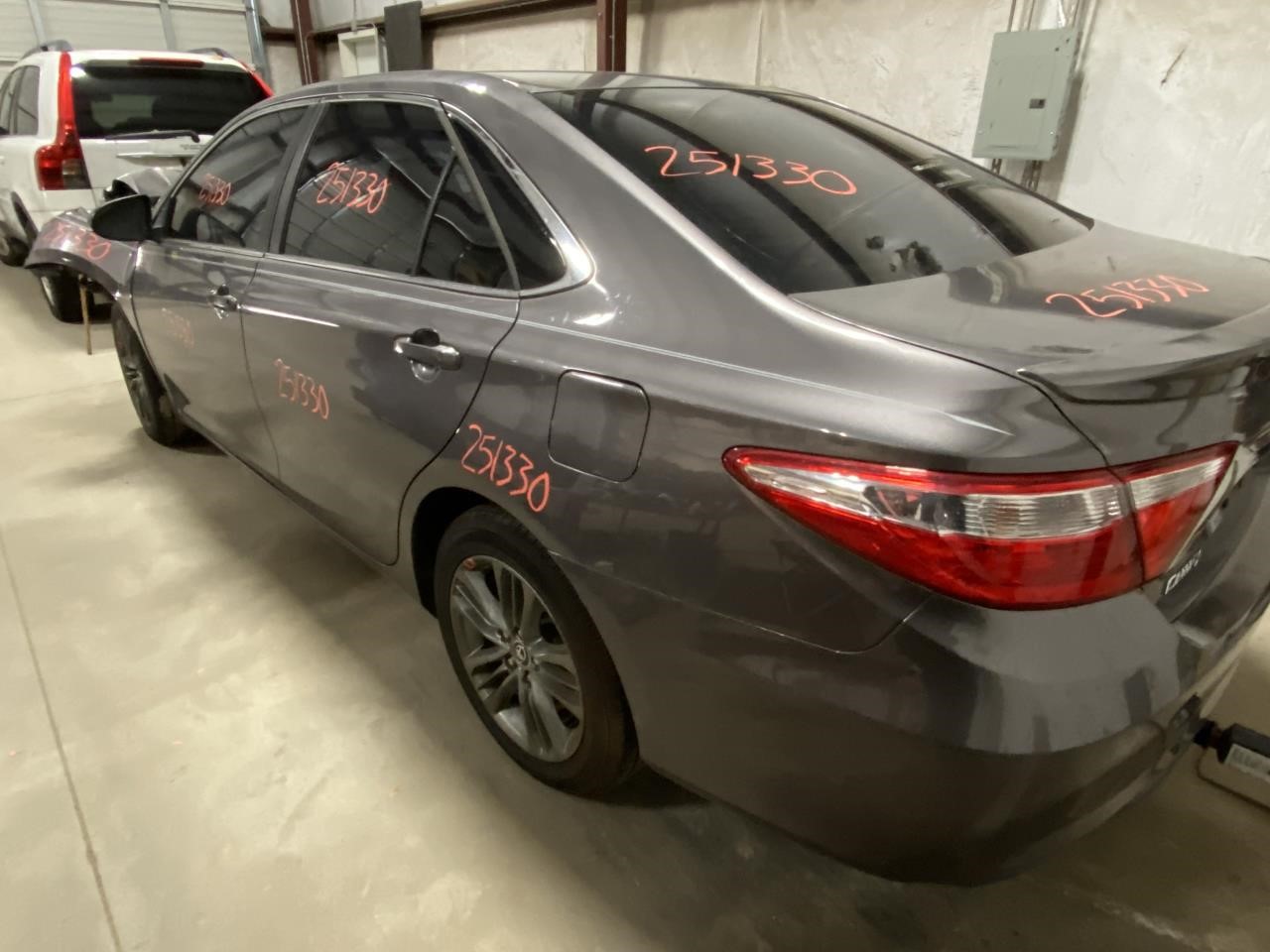 Vehicle/127062_08.jpg