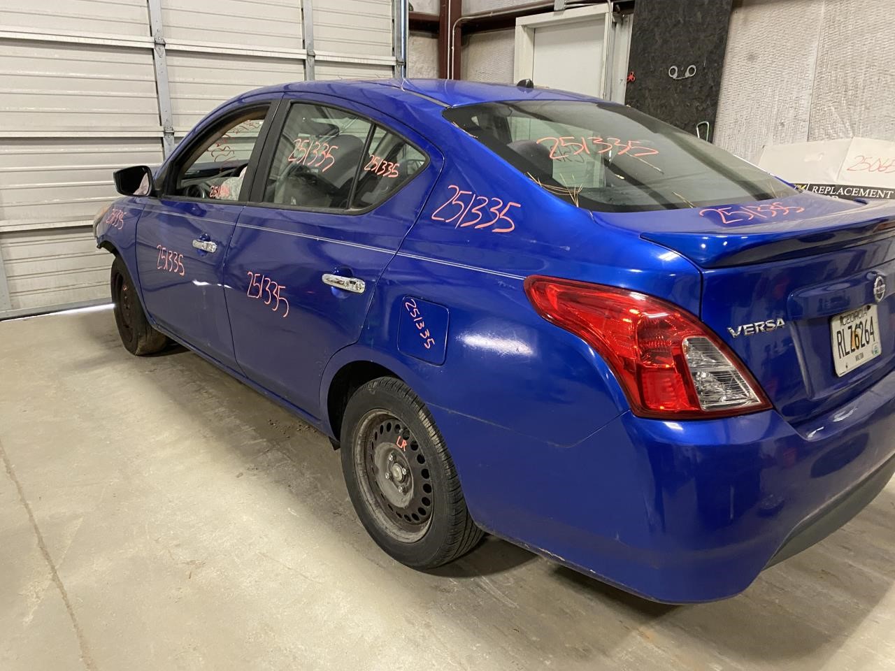 Vehicle/127110_11.jpg