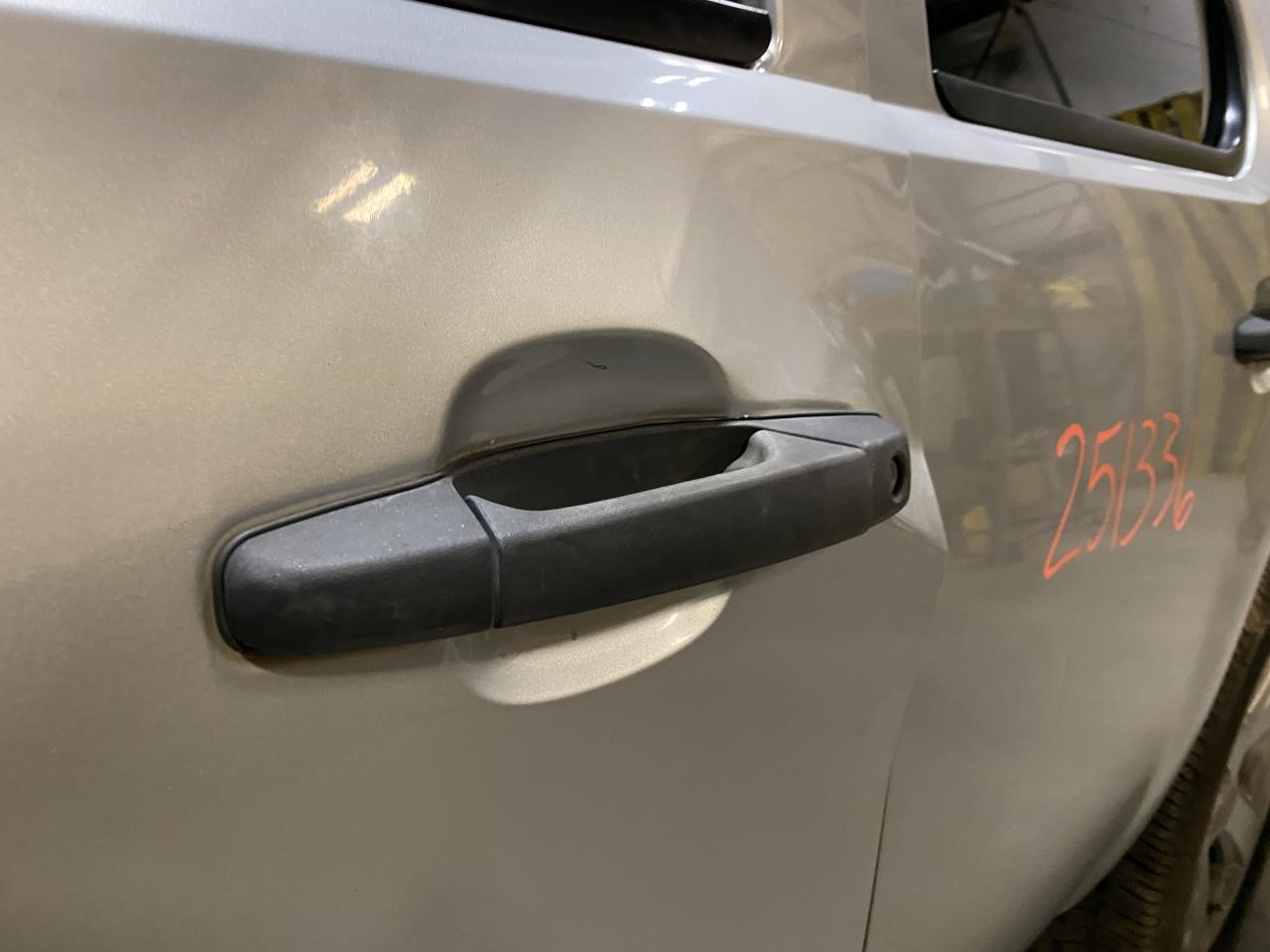 Vehicle/127111_07.jpg