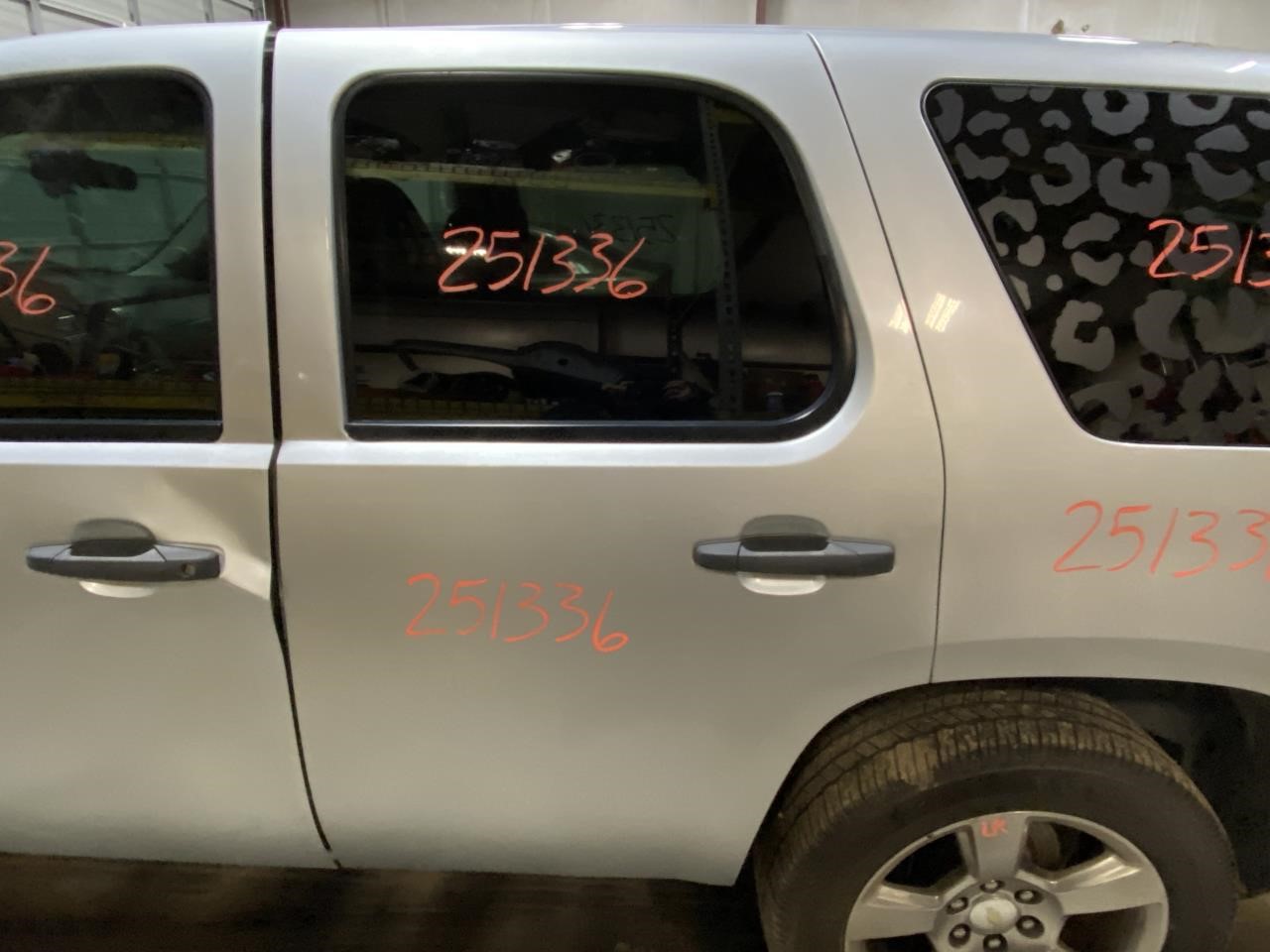 Vehicle/127111_08.jpg