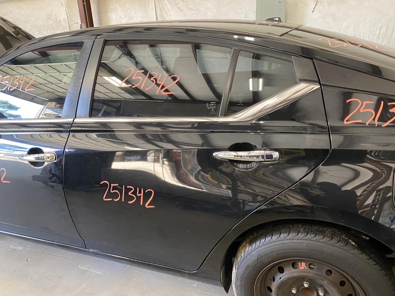Vehicle/127152_08.jpg