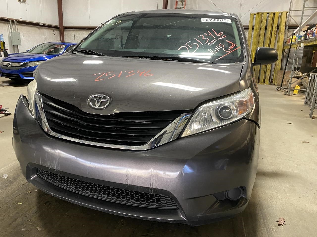 Vehicle/127188_01.jpg