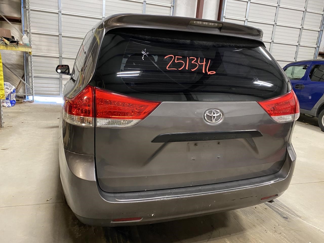 Vehicle/127188_02.jpg