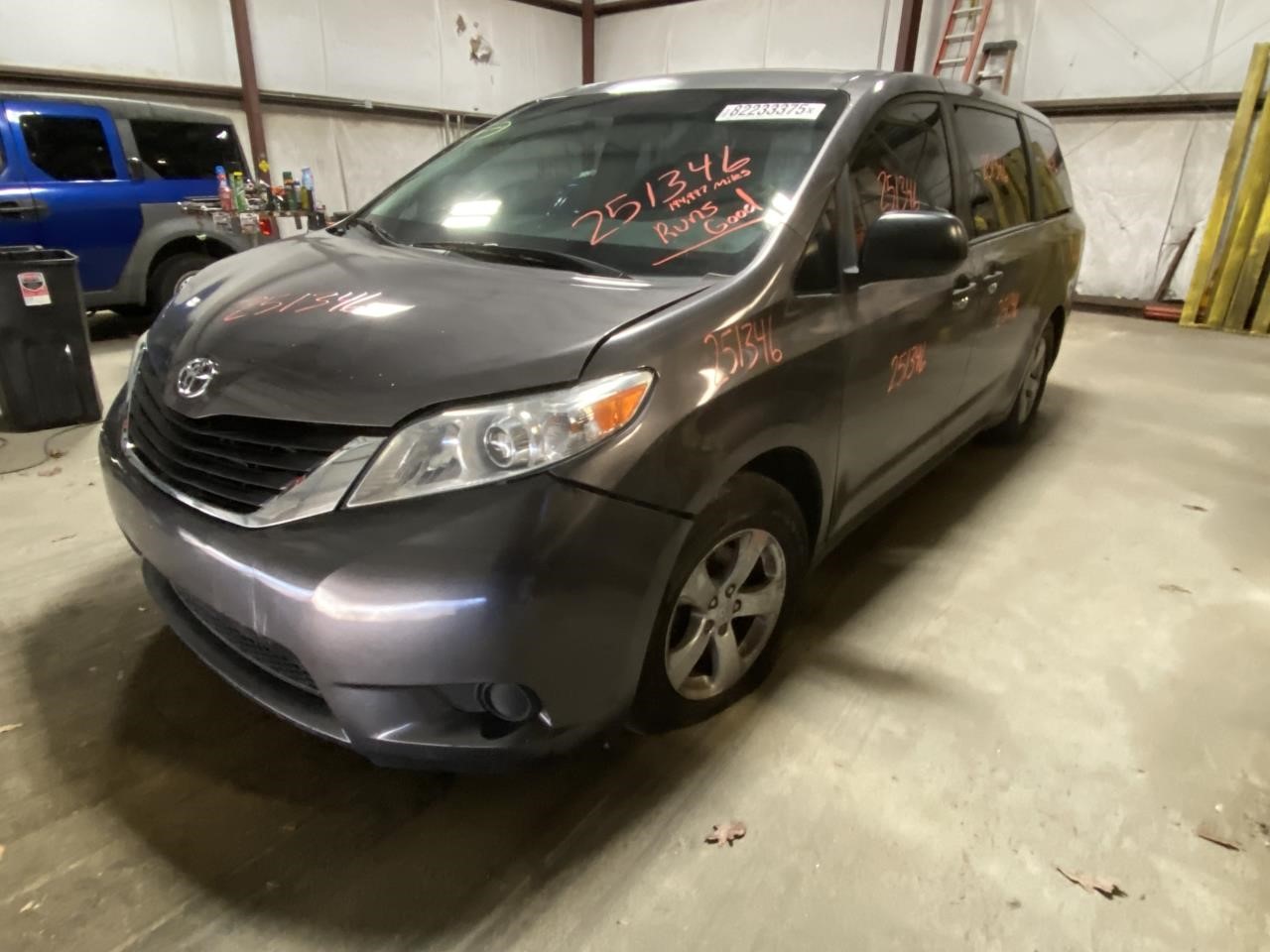 Vehicle/127188_08.jpg