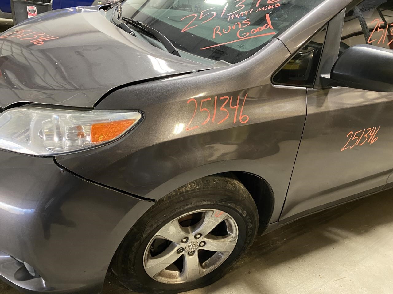 Vehicle/127188_09.jpg