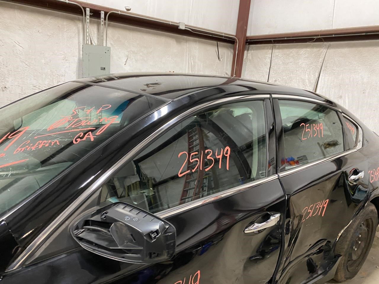 Vehicle/127191_06.jpg