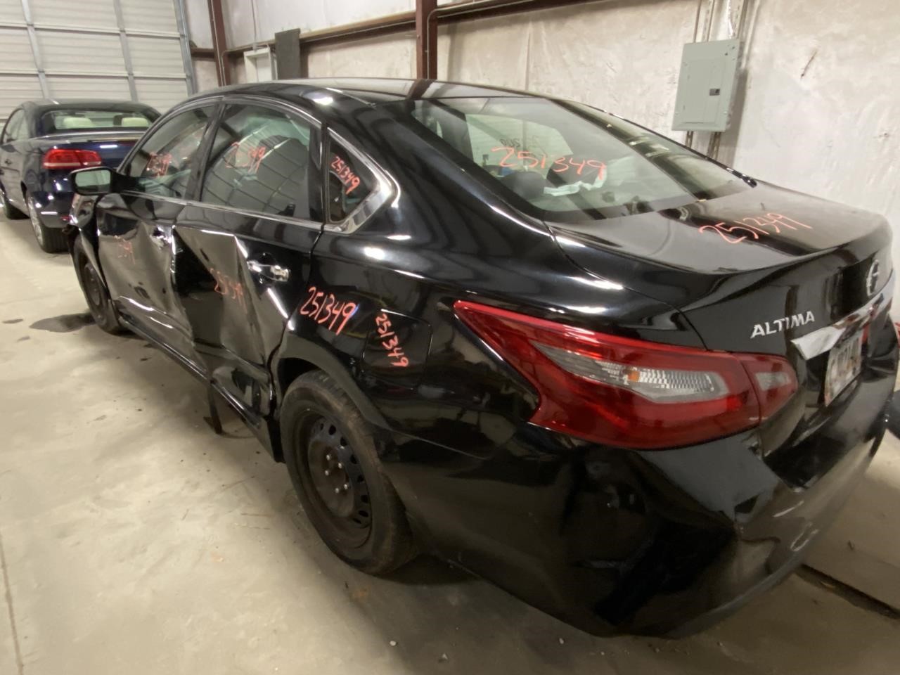 Vehicle/127191_11.jpg
