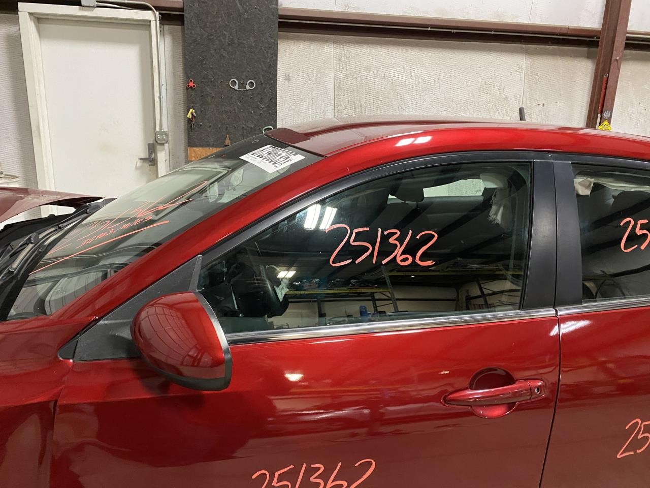 Vehicle/127286_06.jpg