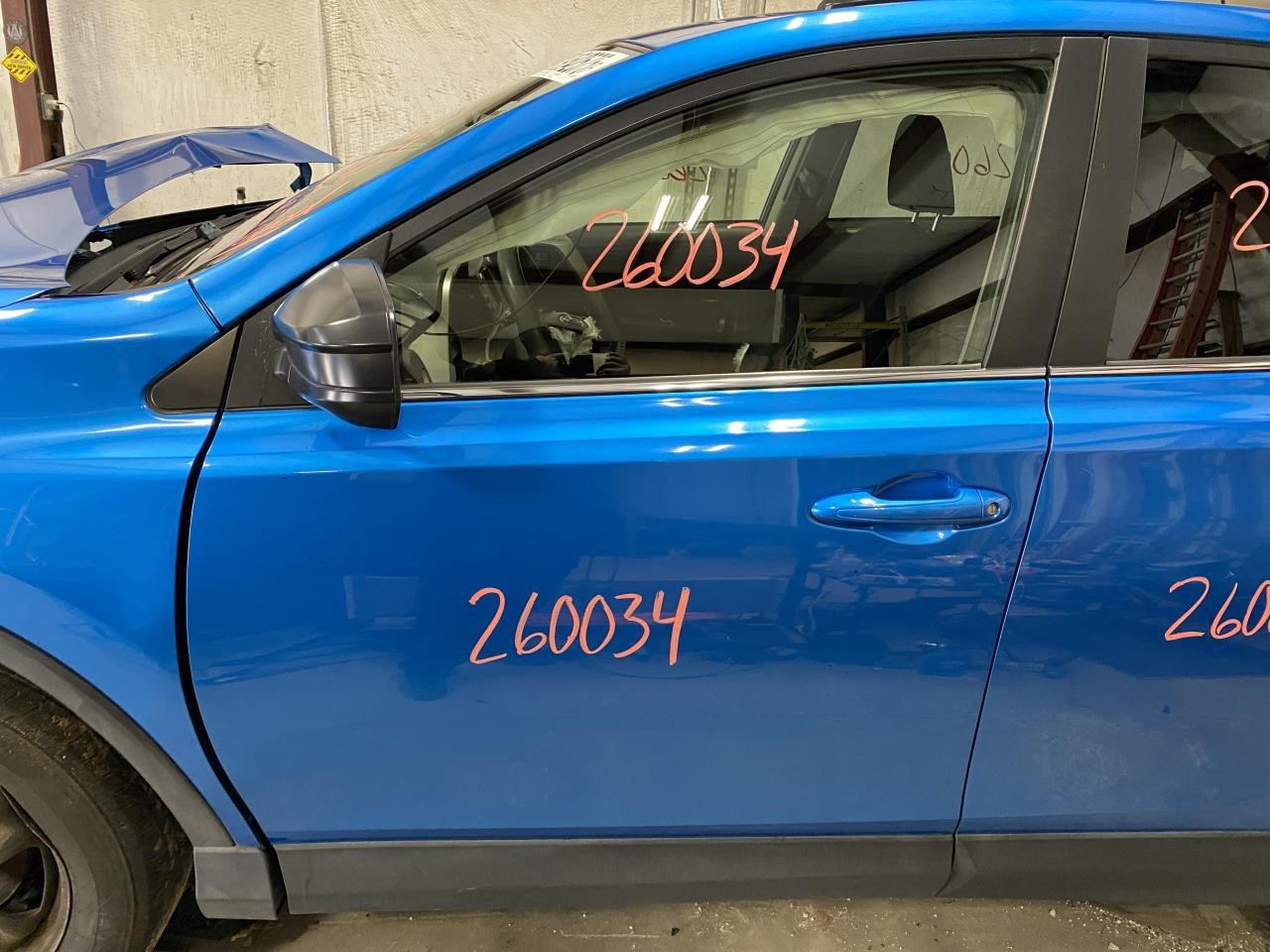 Vehicle/127767_06.jpg