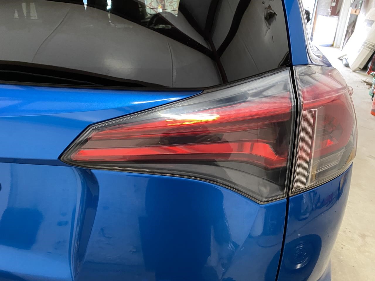 Vehicle/127767_12.jpg