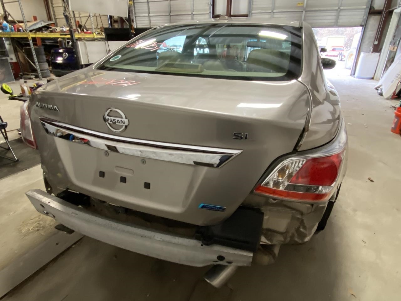 Vehicle/127817_03.jpg