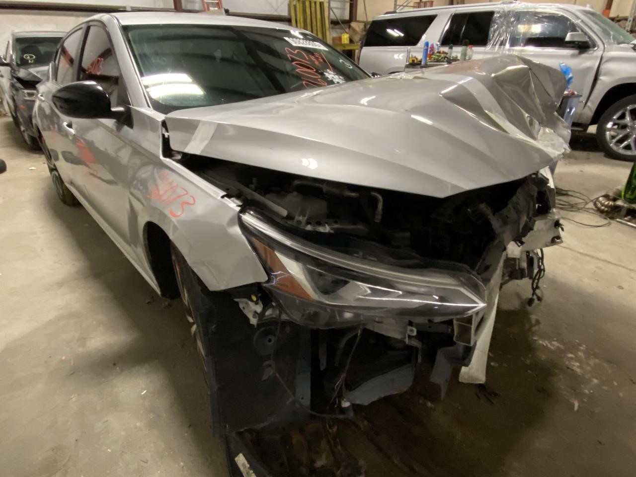Vehicle/127885_04.jpg