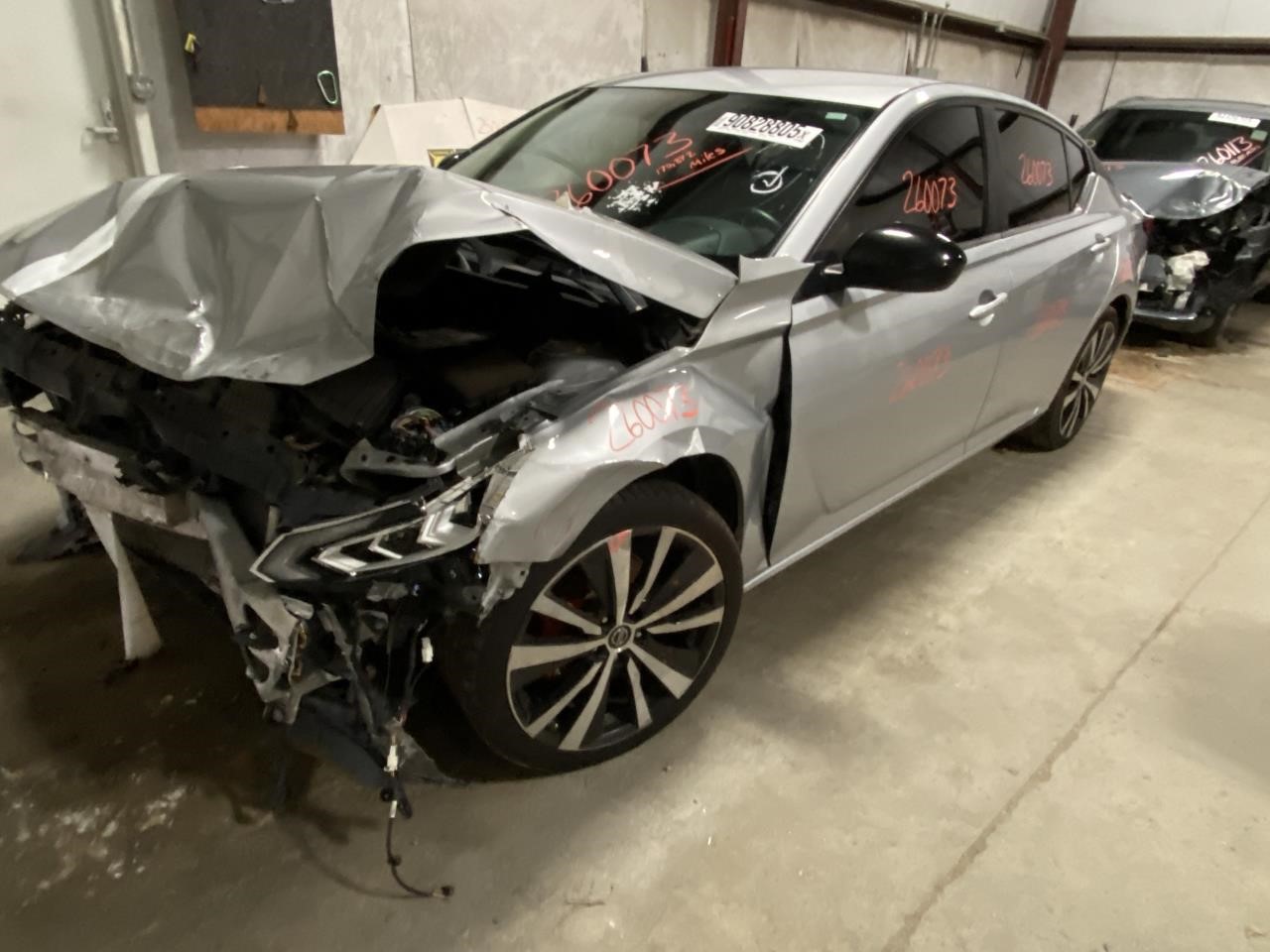 Vehicle/127885_05.jpg