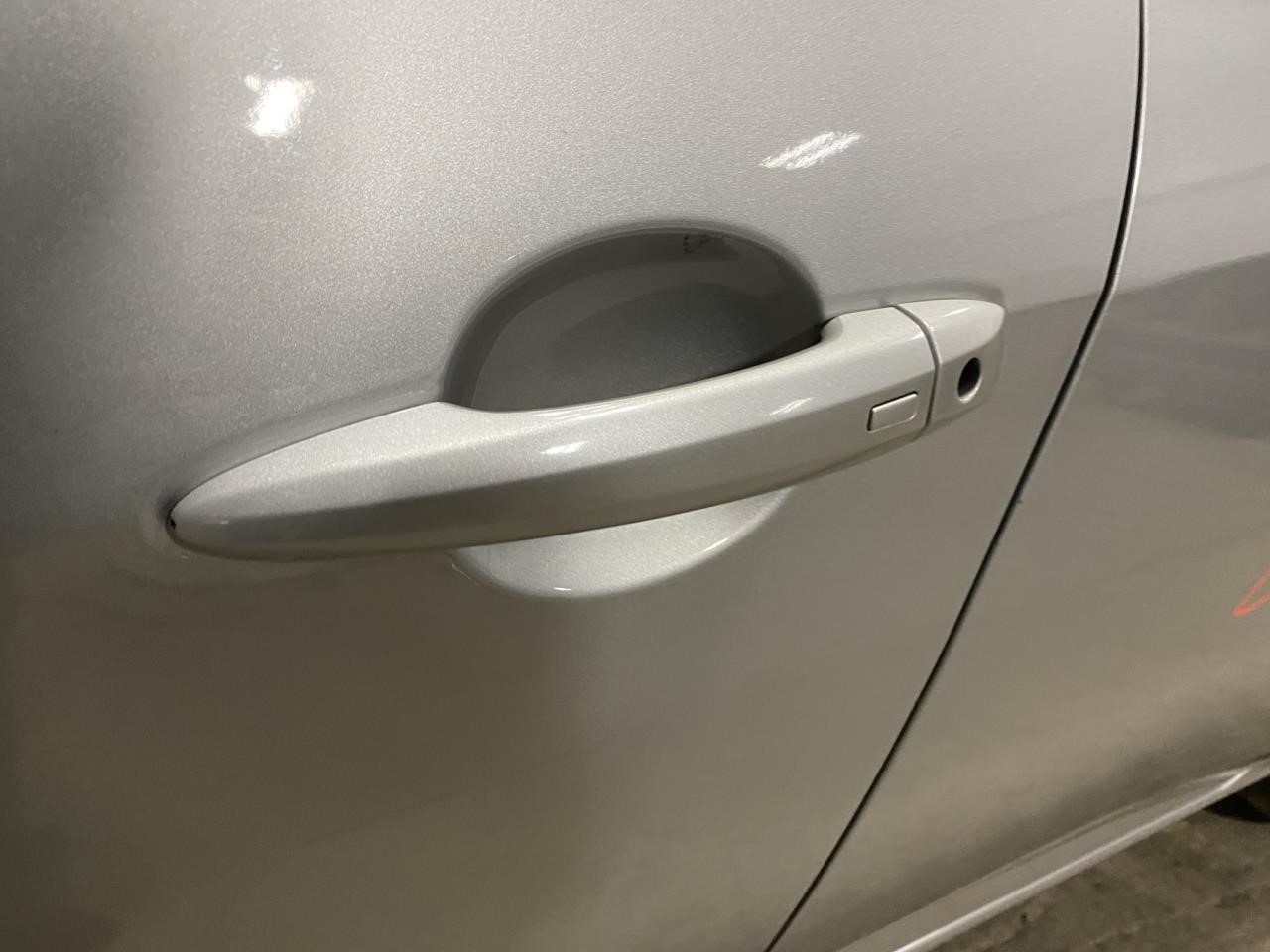 Vehicle/127885_07.jpg