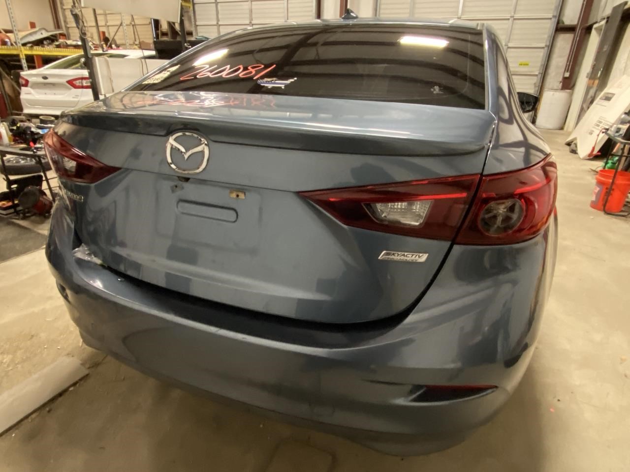 Vehicle/127938_03.jpg