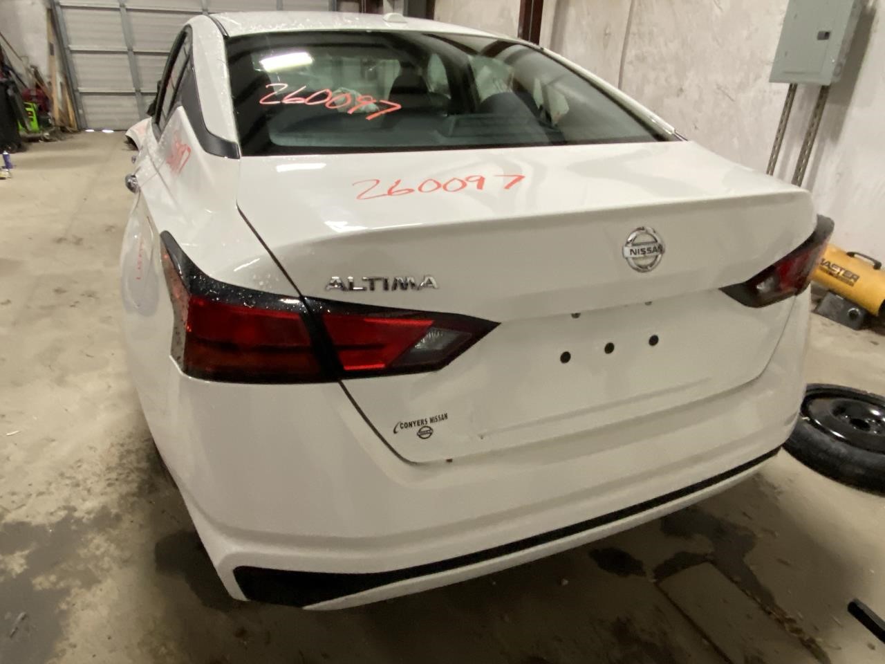Vehicle/128033_02.jpg