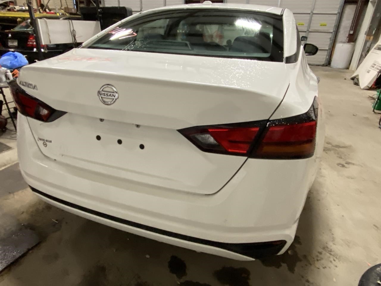 Vehicle/128033_03.jpg