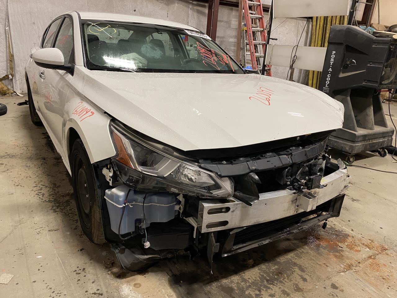 Vehicle/128033_04.jpg