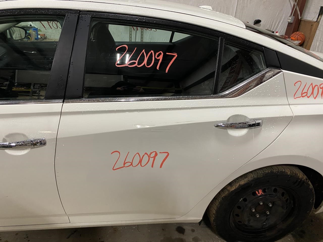 Vehicle/128033_08.jpg