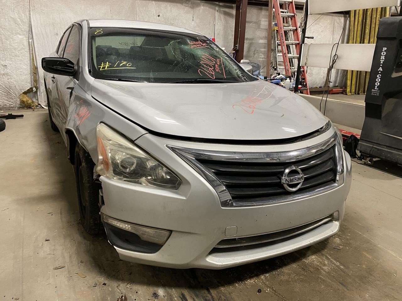 Vehicle/128080_04.jpg