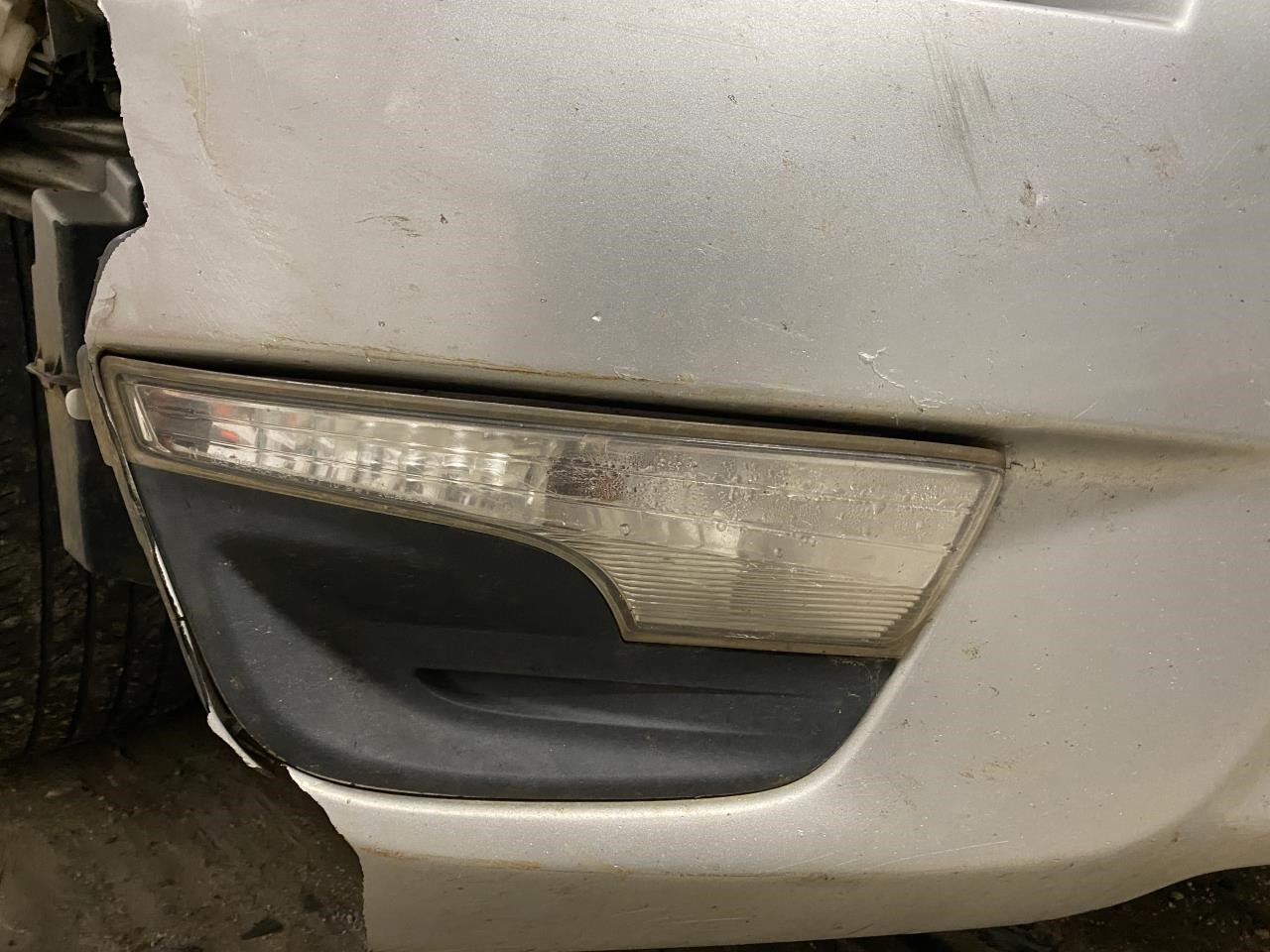 Vehicle/128080_06.jpg