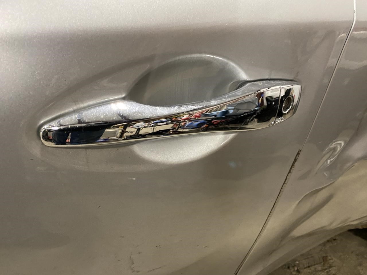 Vehicle/128080_12.jpg