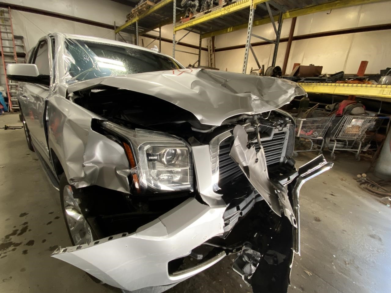 Vehicle/128209_04.jpg
