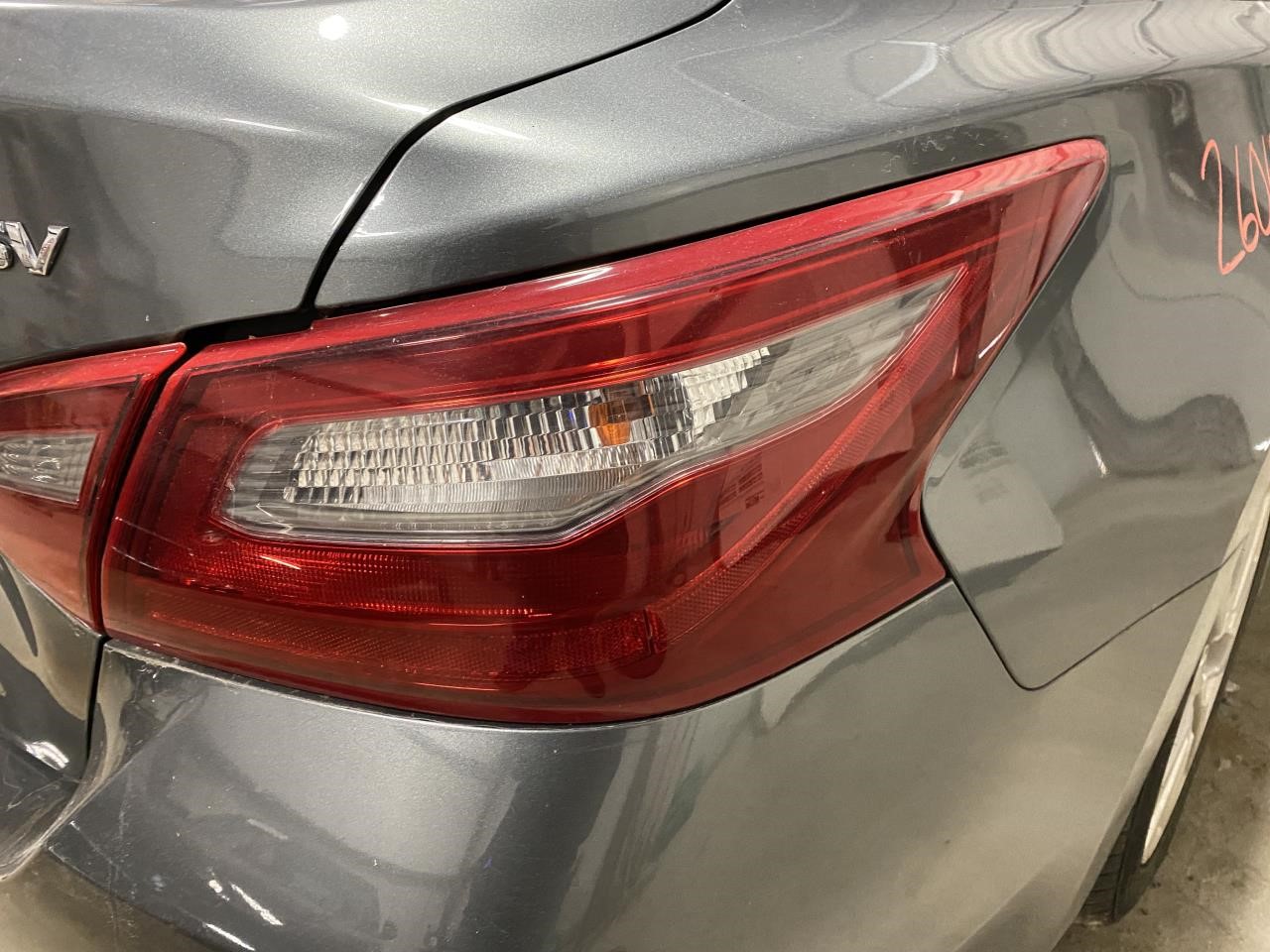 Vehicle/128294_13.jpg