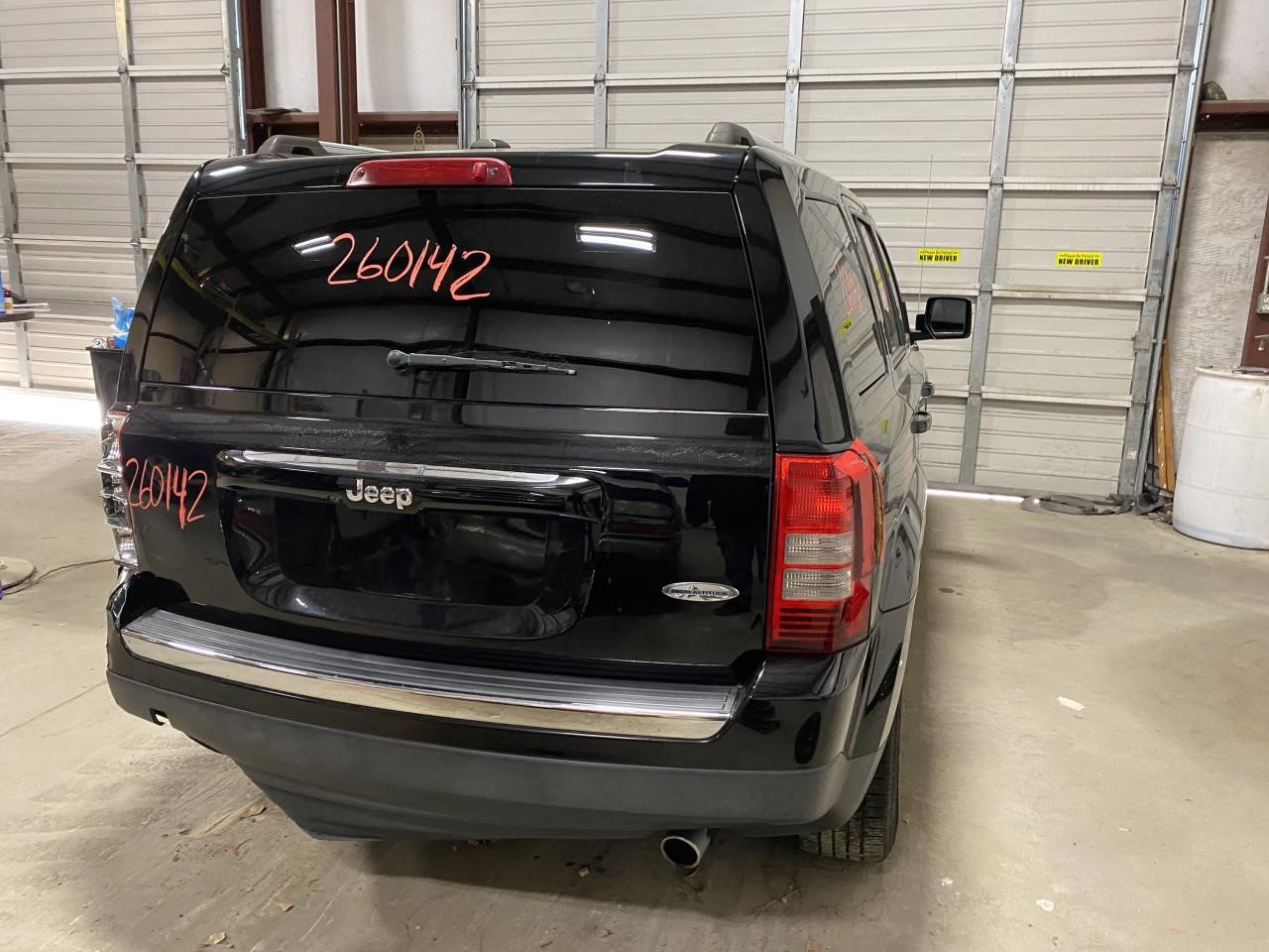 Vehicle/128489_03.jpg