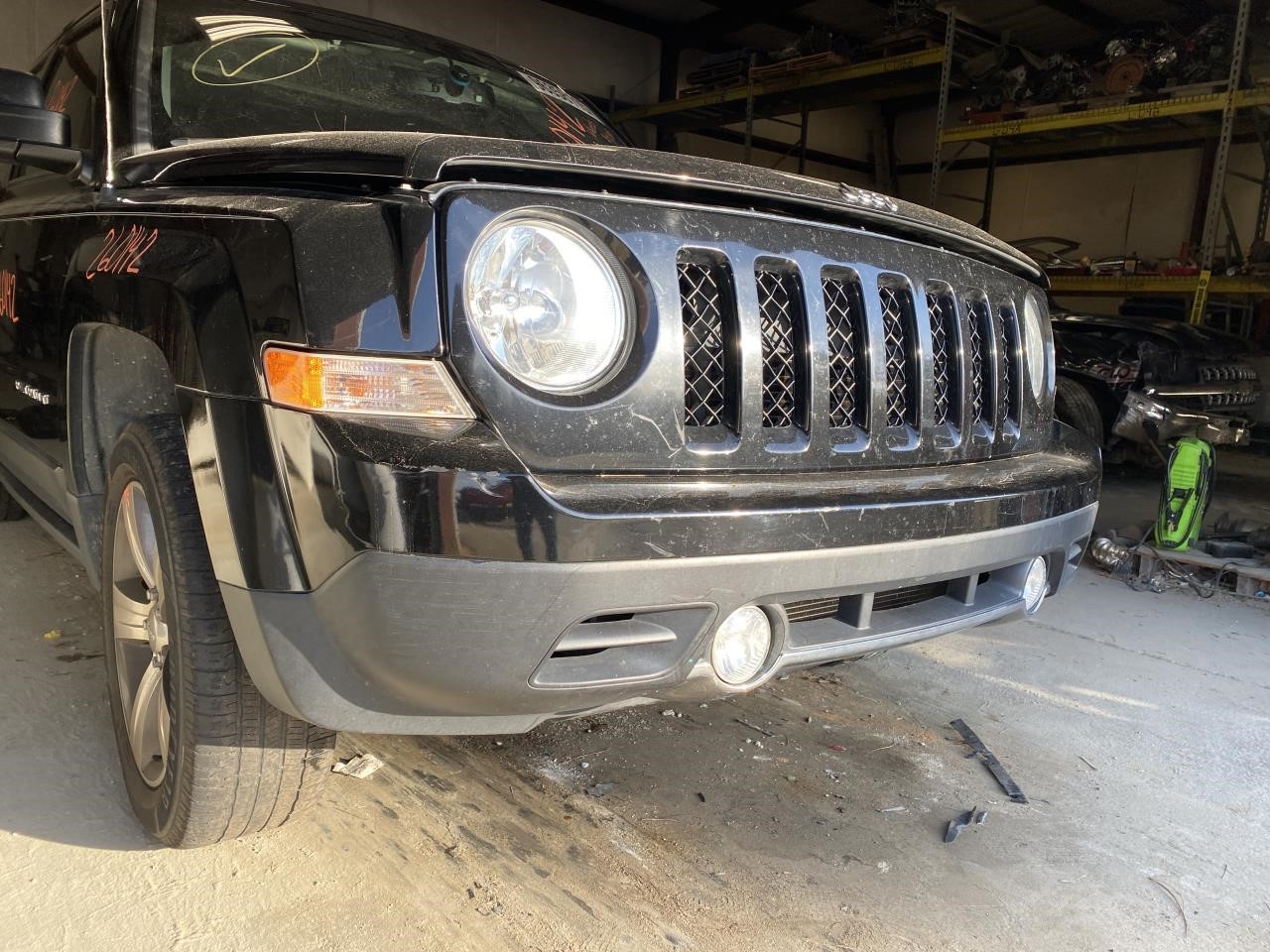 Vehicle/128489_05.jpg