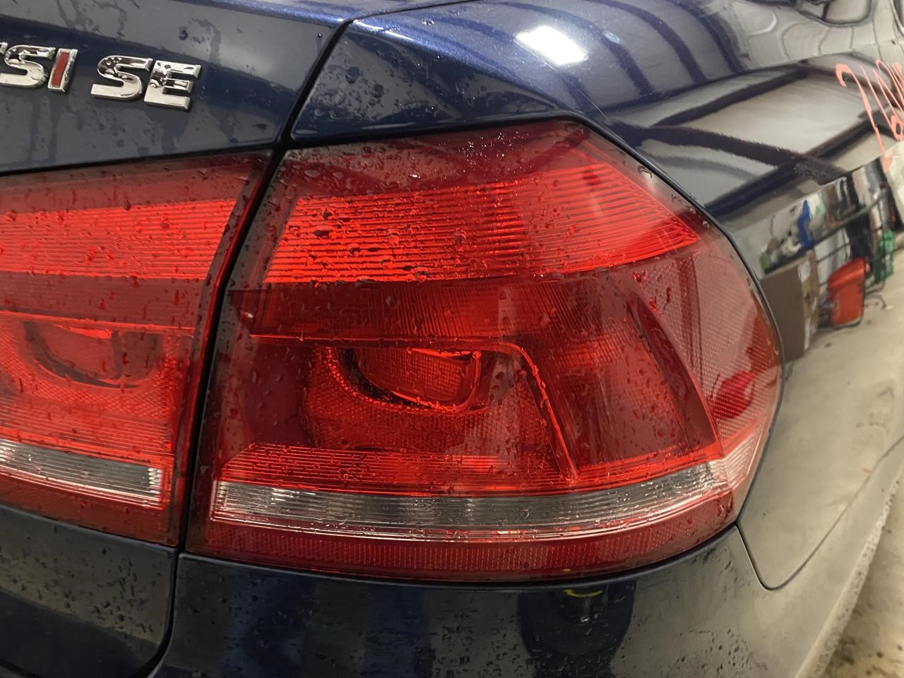 Vehicle/129264_12.jpg