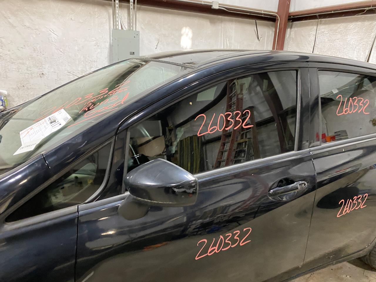 Vehicle/129944_06.jpg