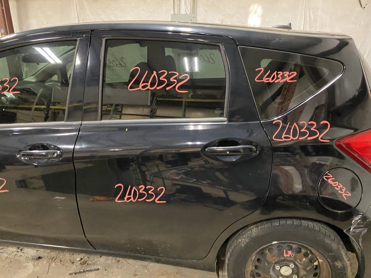 Vehicle/129944_08.jpg