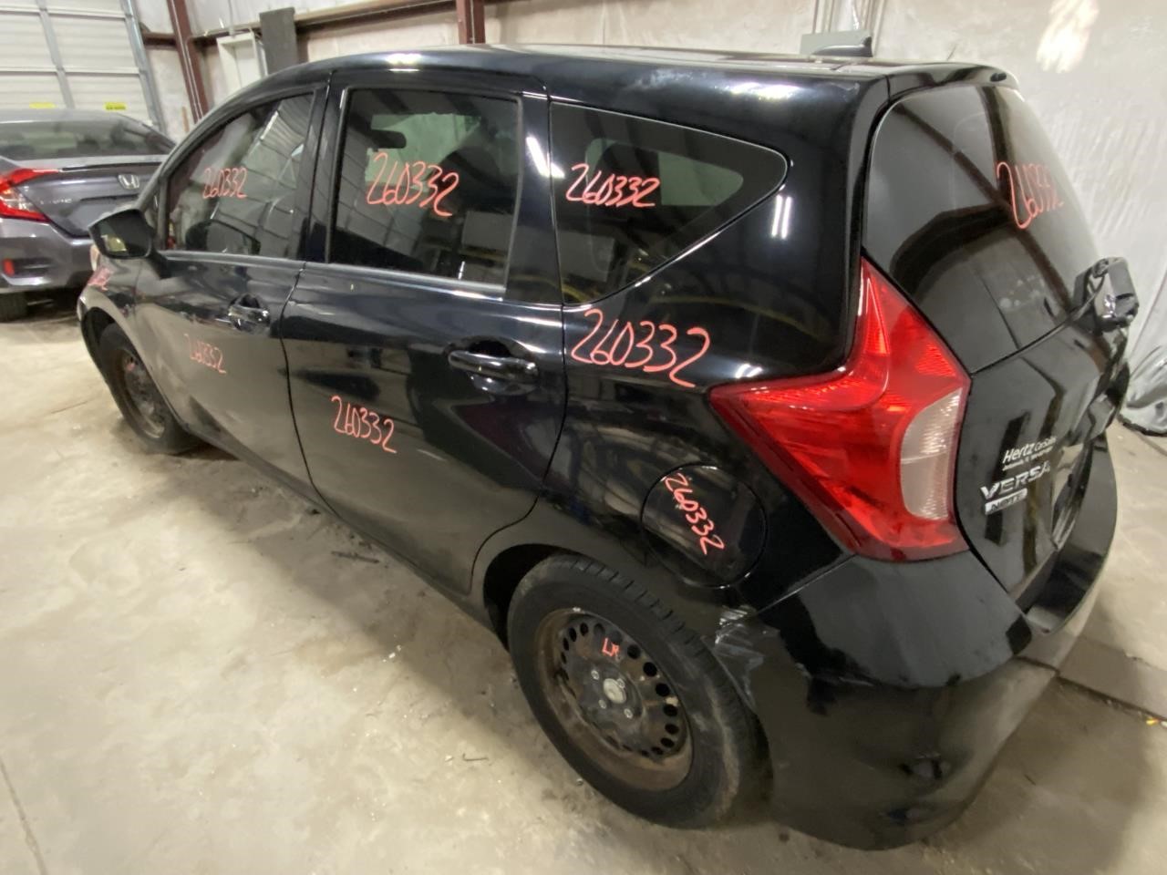 Vehicle/129944_10.jpg