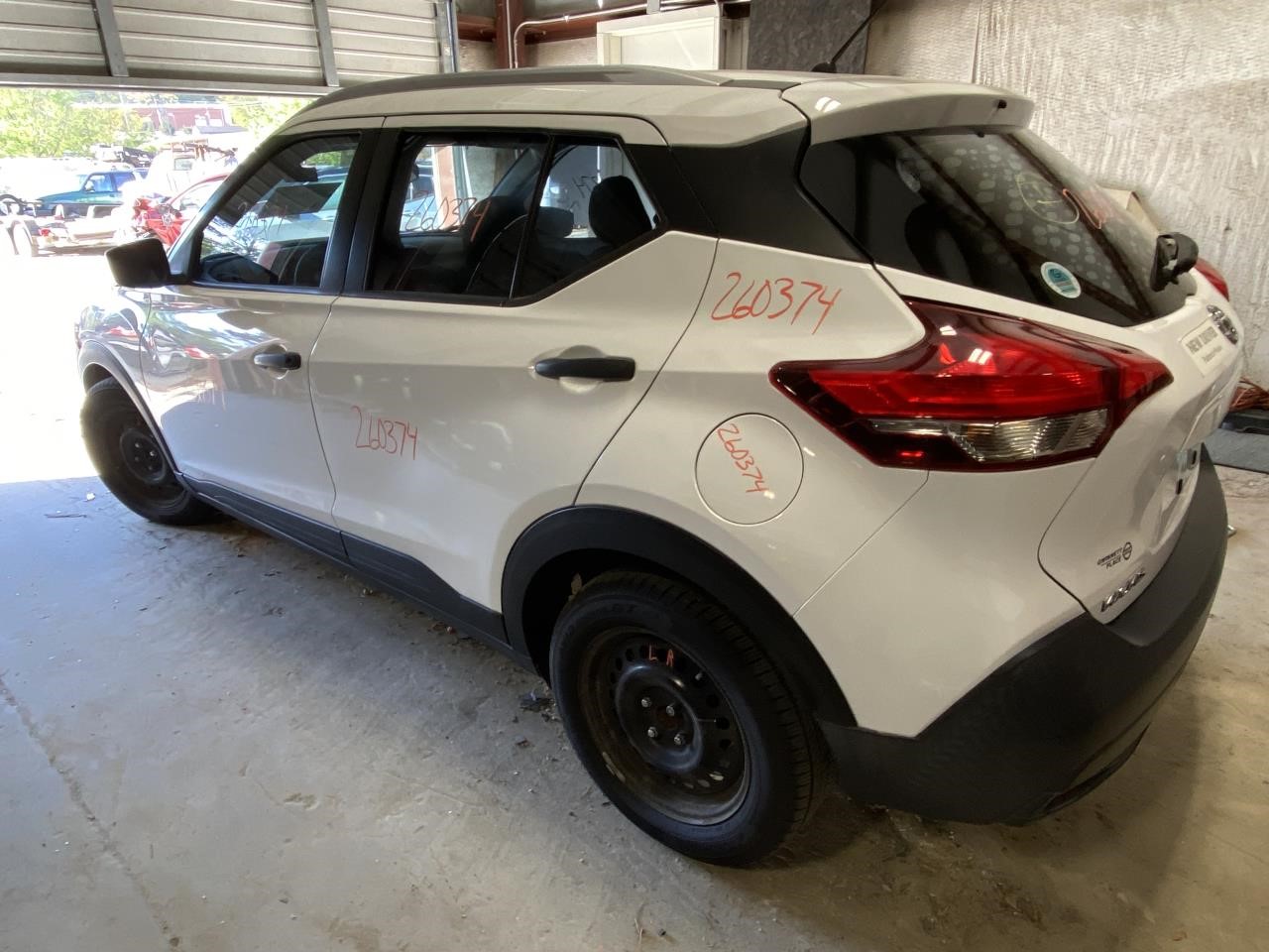 Vehicle/130157_10.jpg