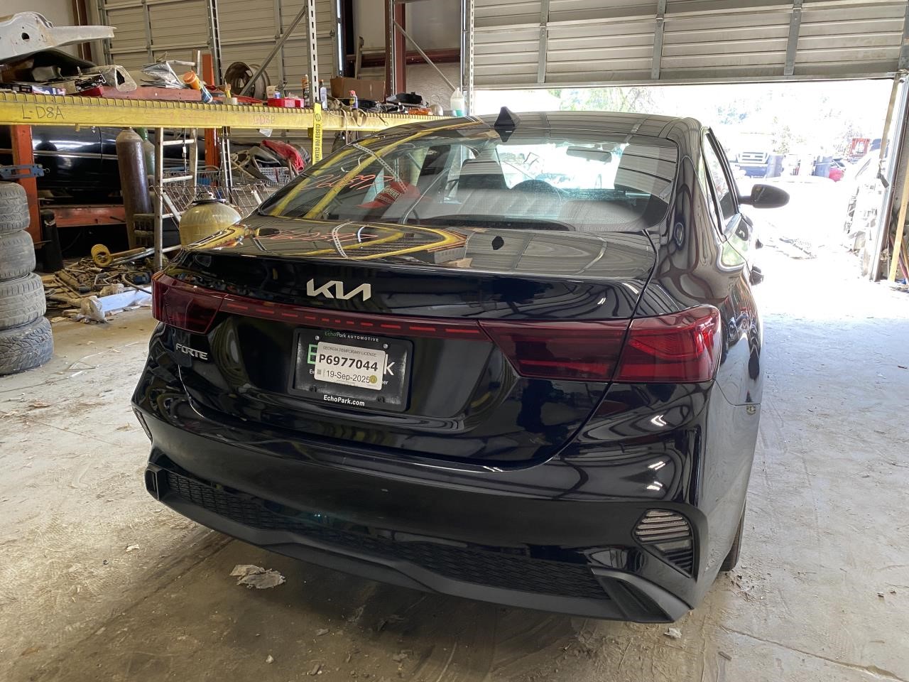 Vehicle/130372_03.jpg