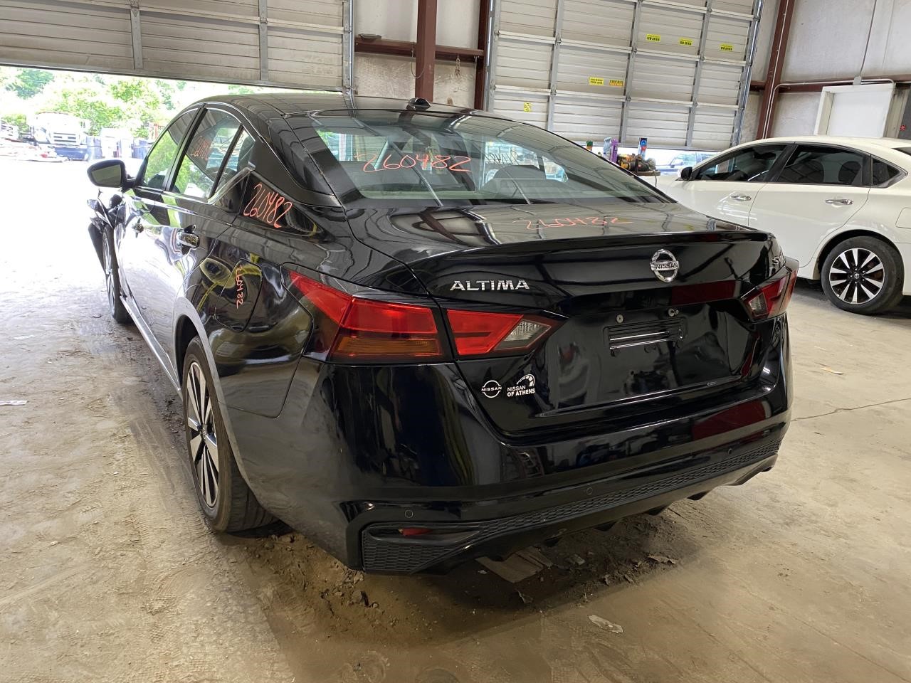 Vehicle/130972_02.jpg