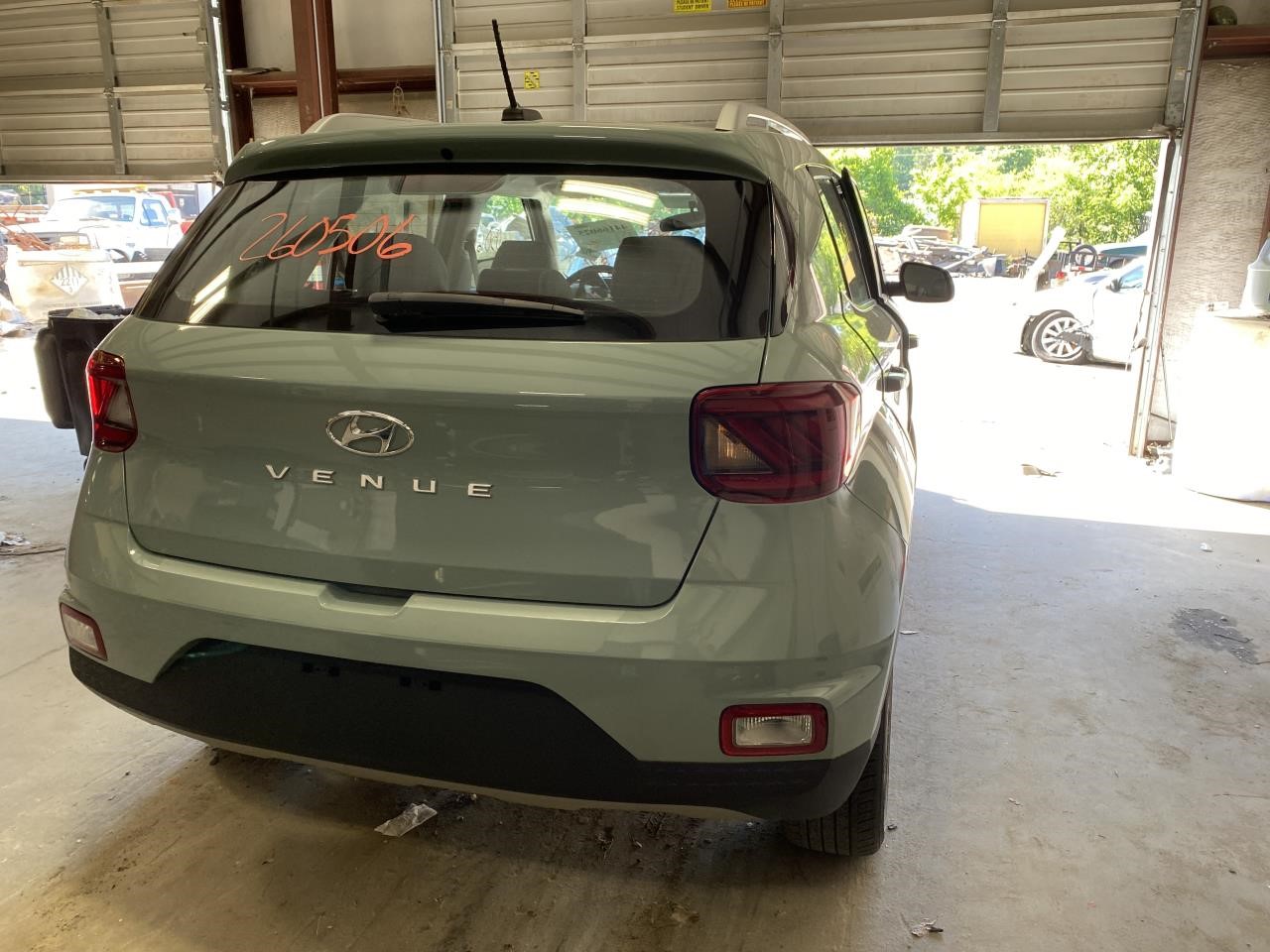 Vehicle/131035_03.jpg