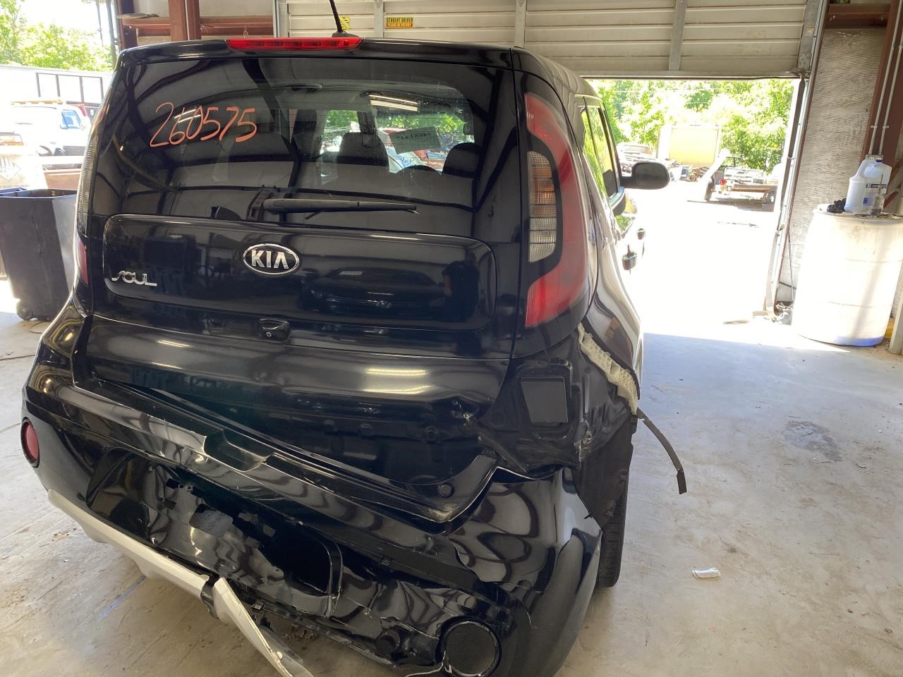 Vehicle/131657_03.jpg