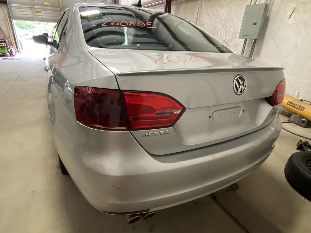 Vehicle/133854_02.jpg