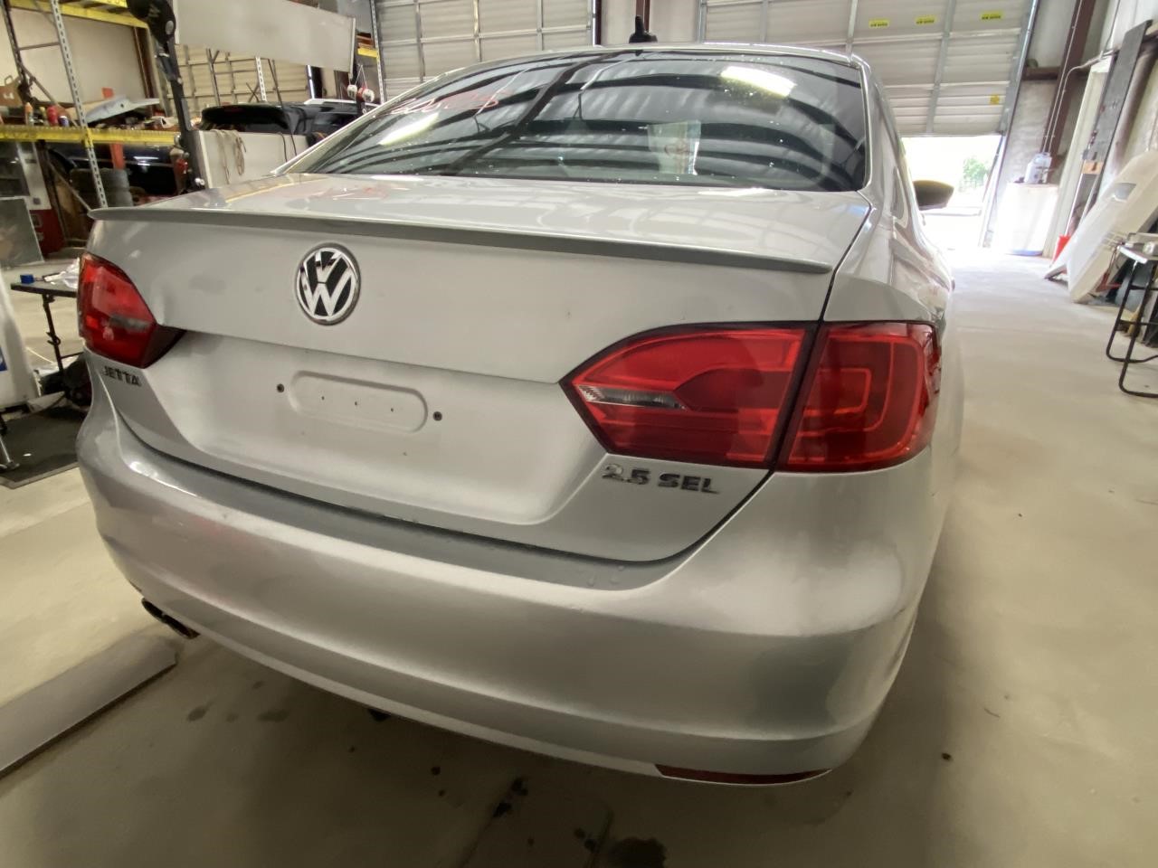 Vehicle/133854_03.jpg