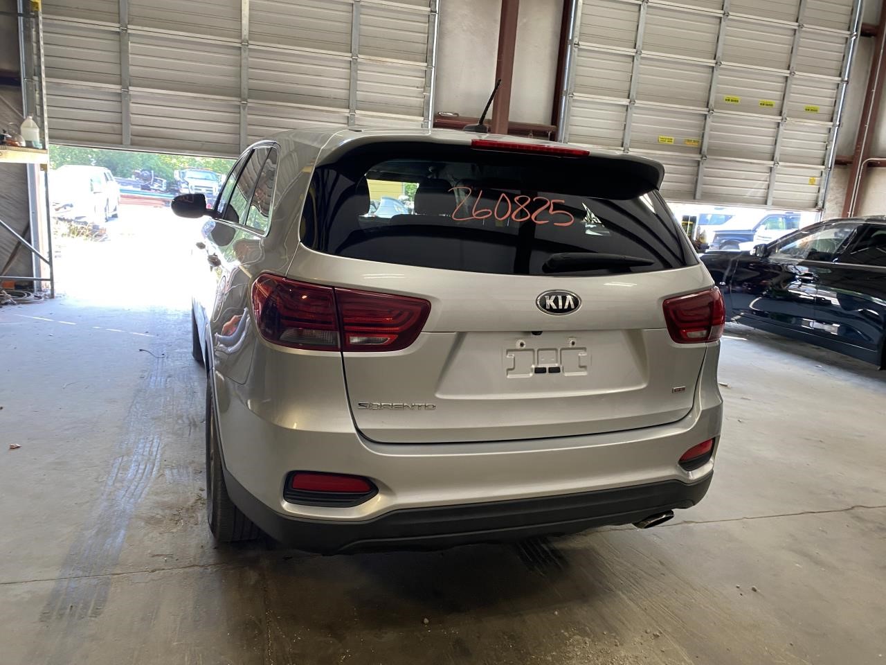Vehicle/133949_02.jpg