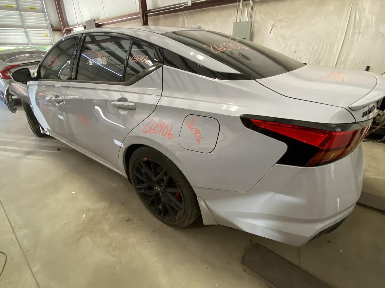 Vehicle/134672_10.jpg