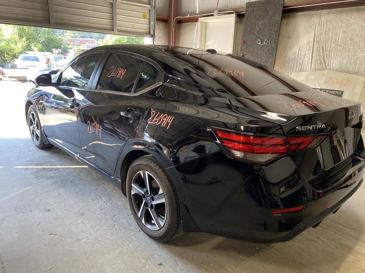 Vehicle/134718_08.jpg