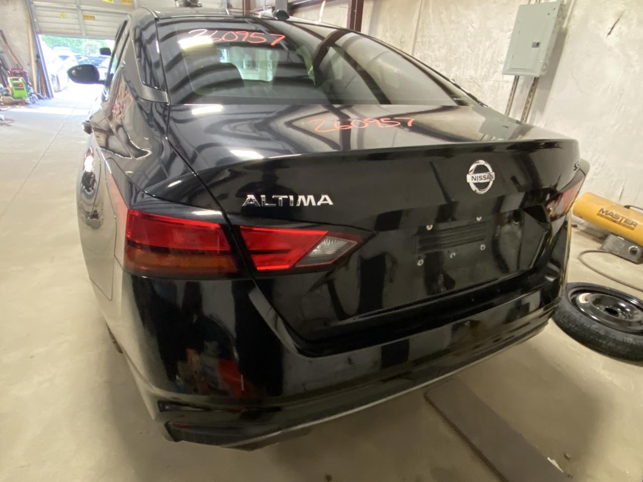 Vehicle/135007_02.jpg
