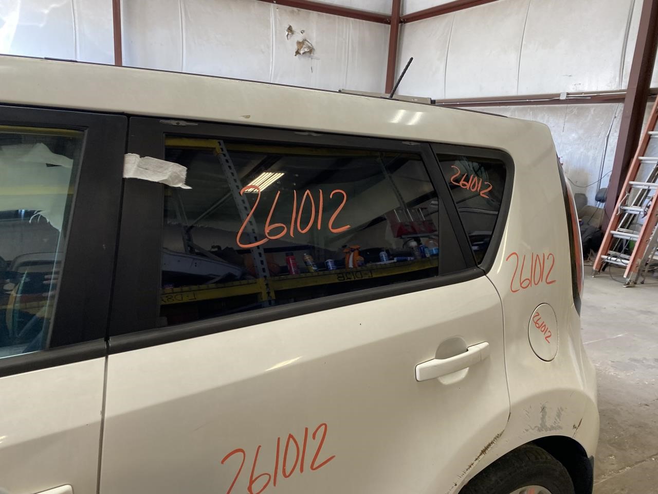 Vehicle/135544_12.jpg